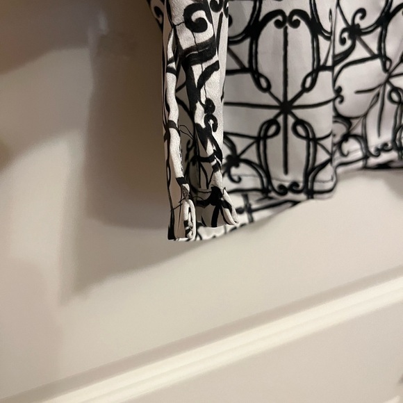 Kate Spade Black & White Silky Pajama Set Women’s size 2 - Picture 6 of 9